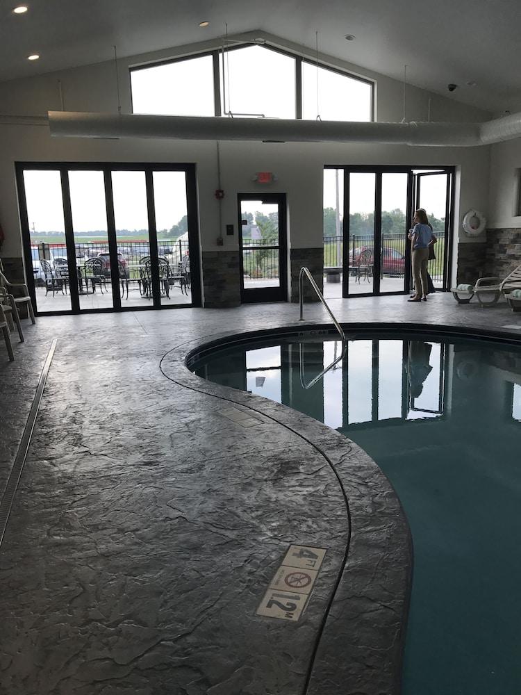 Sleep Inn & Suites Belmont - St. Clairsville Eksteriør bilde